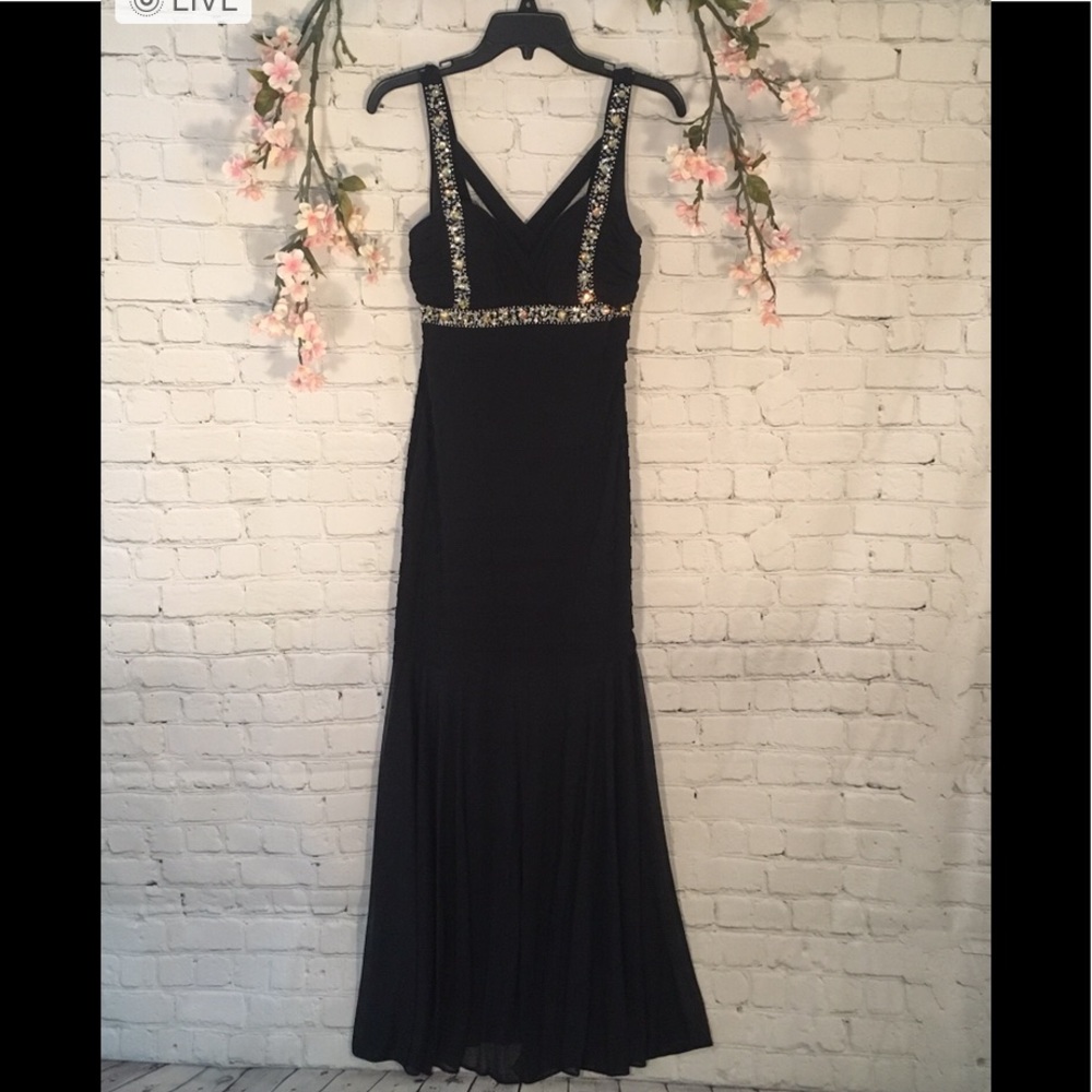 Betsy & Adam Size 6 Navy Gown